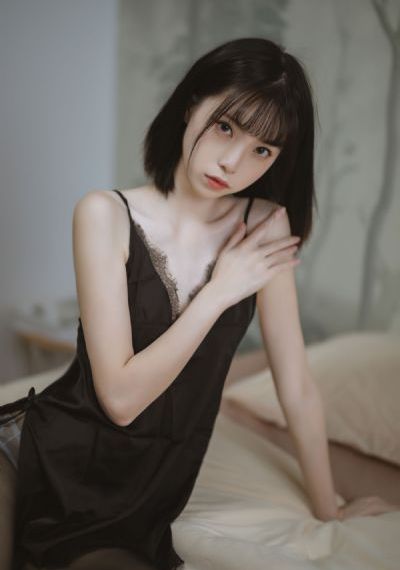 一面亲膜上边奶一个膜边