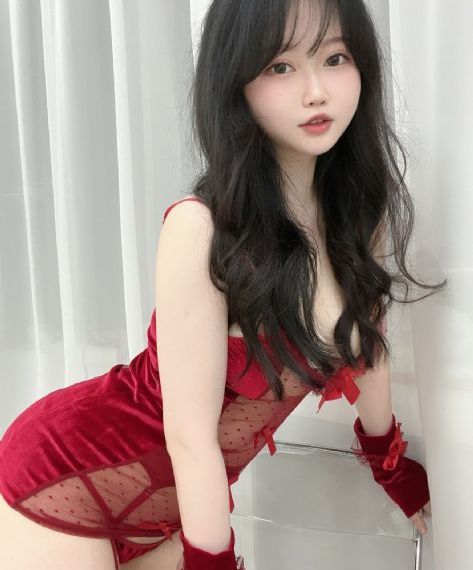 鞠婧祎签约大雷