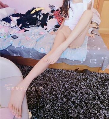 一边下奶一边吃面膜视频